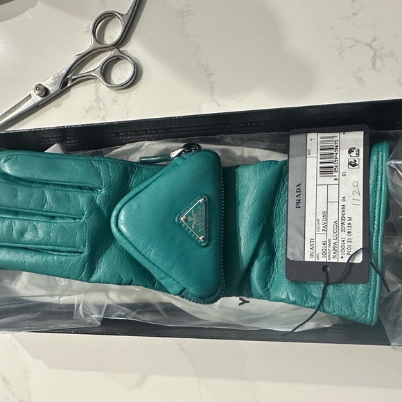 Prada gloves size 7 - Picture 6 of 10
